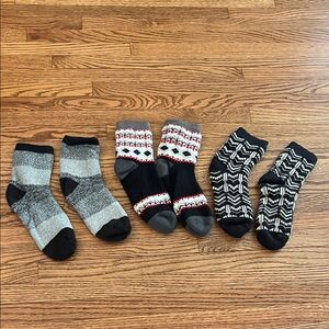 Cozy Black and Gray Patterned Socks Set